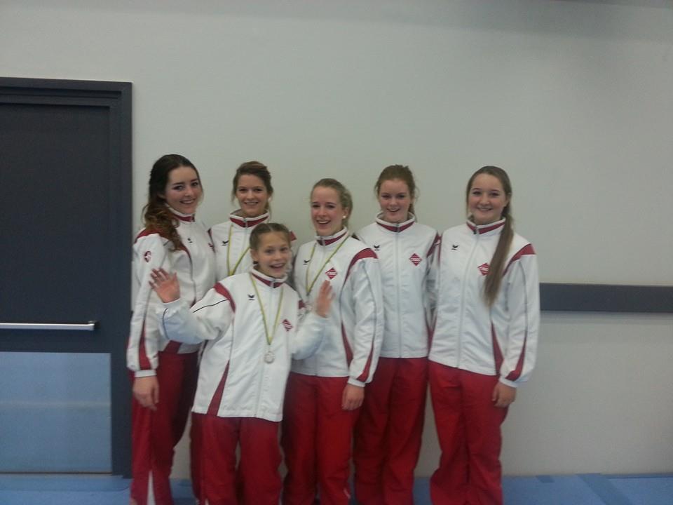 131208 4e divisie dames
